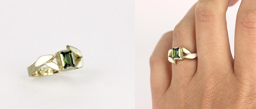 Engagement ring in green gold 14K, thurmaline, bone